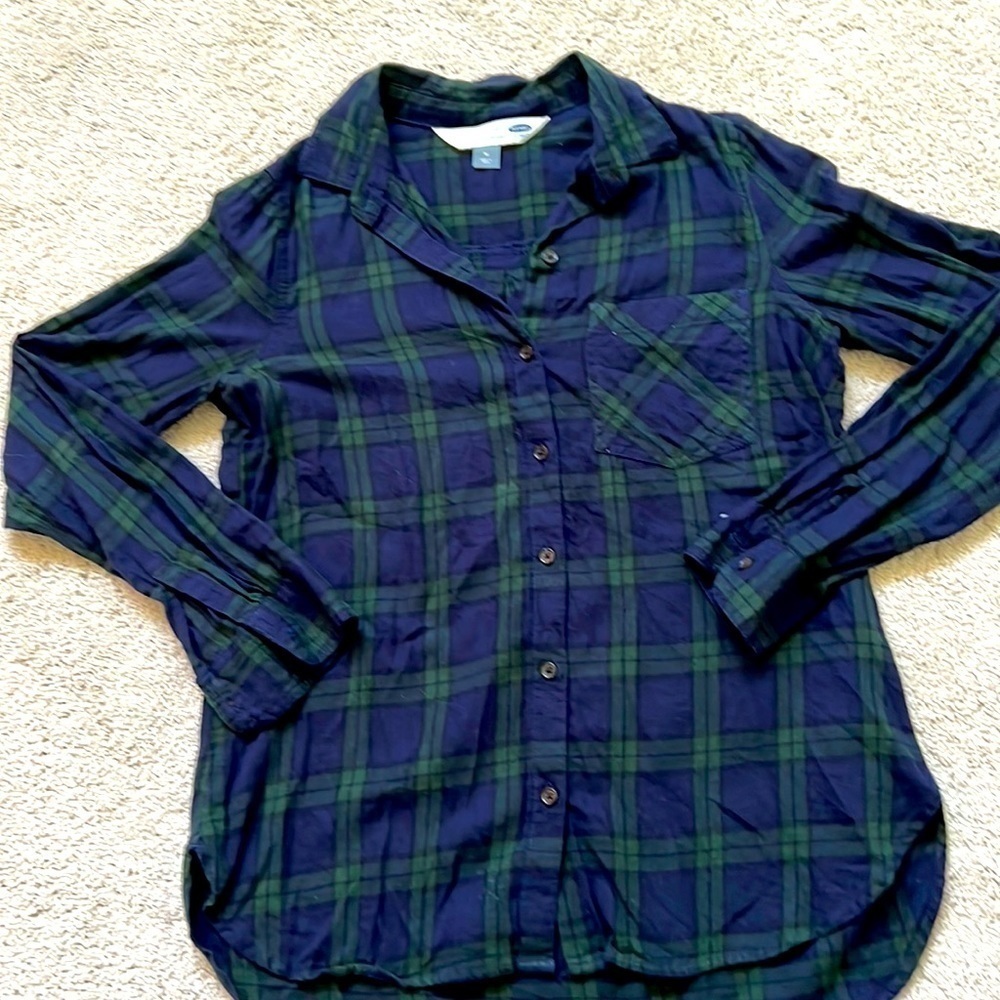 Women’s green and blue plaid flannel. Size M